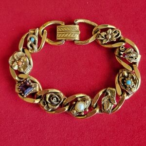 Vintage Gold Tone Floral Charm Bracelet